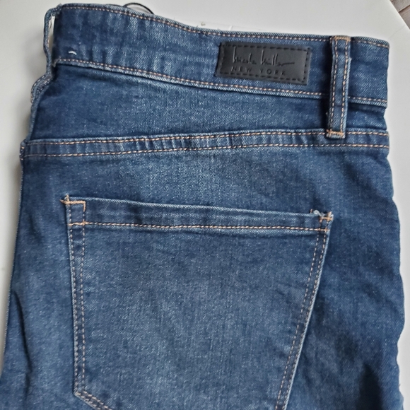 NICOLE MILLER High Rise Blue Jeans Ankle Slim Size 12 Cut Off Slits Cozy Weekend - Picture 7 of 7
